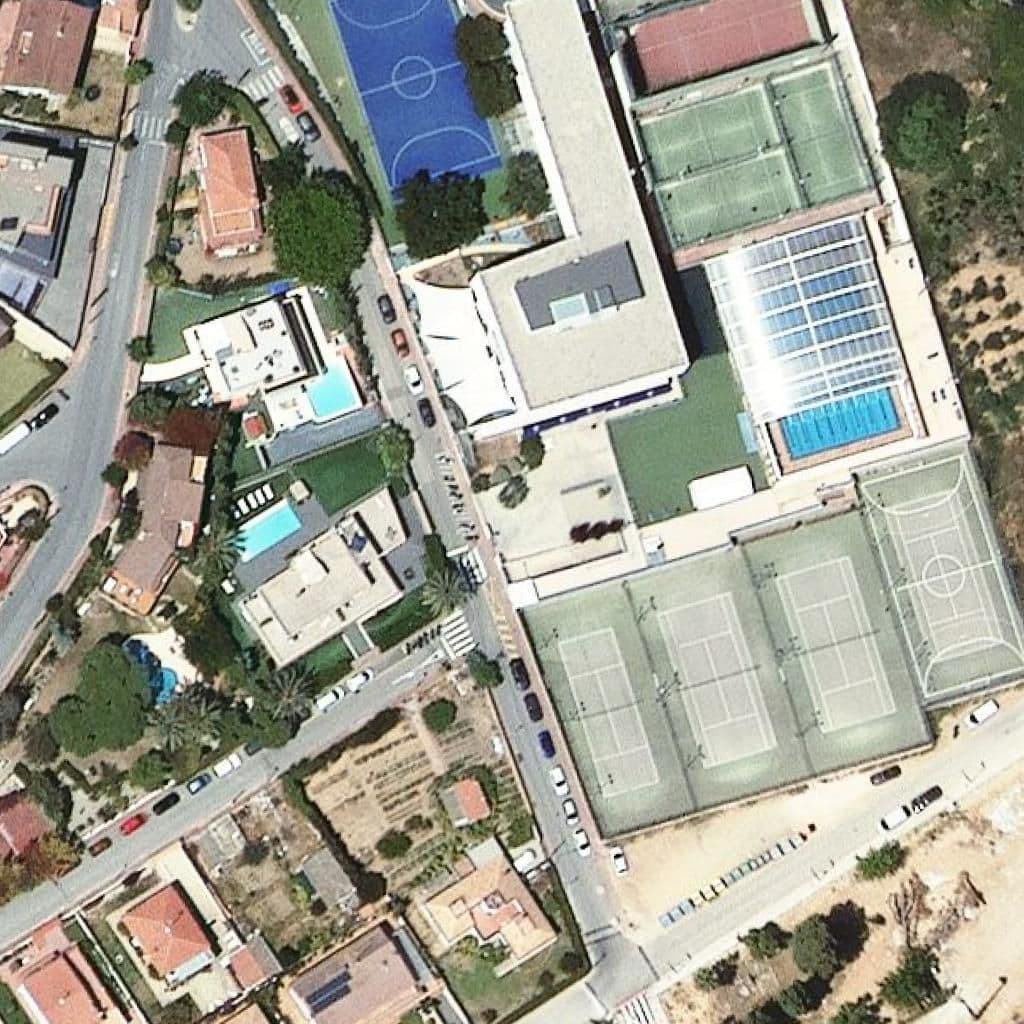 Вид сверху на территорию школы «The British School Of Barcelona Sitges»