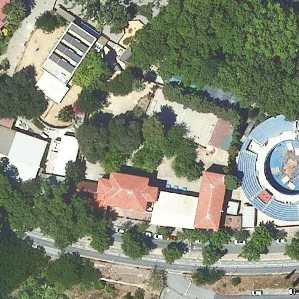 Aerial view of the grounds of Escola Parc De La Ciutadella