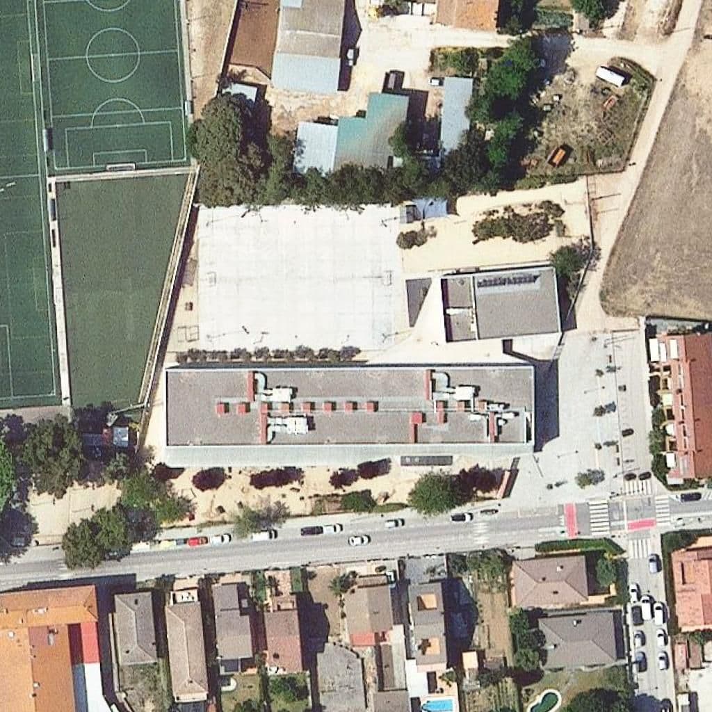 Aerial view of the grounds of Escola Can Manent