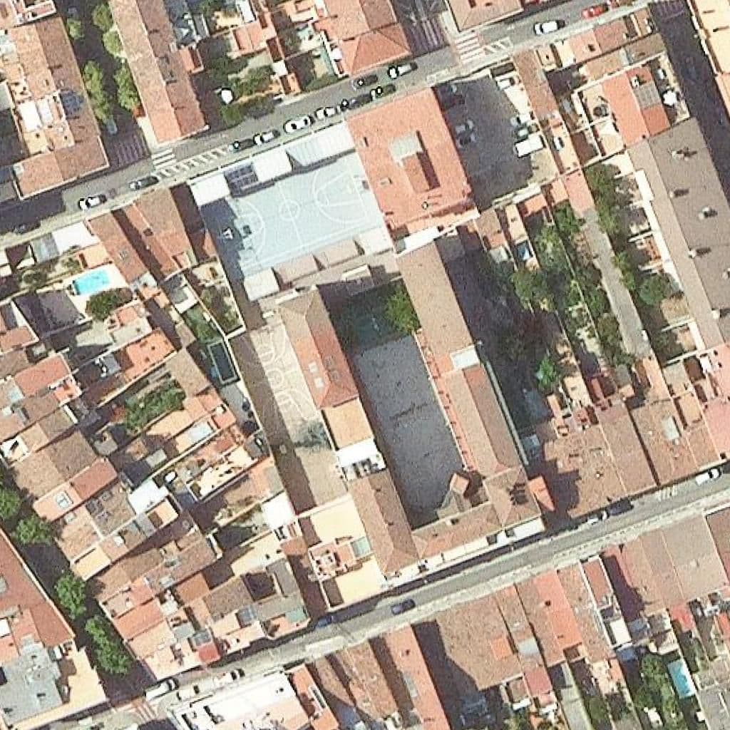 Вид сверху на территорию школы «Vedruna El Carme Sabadell»