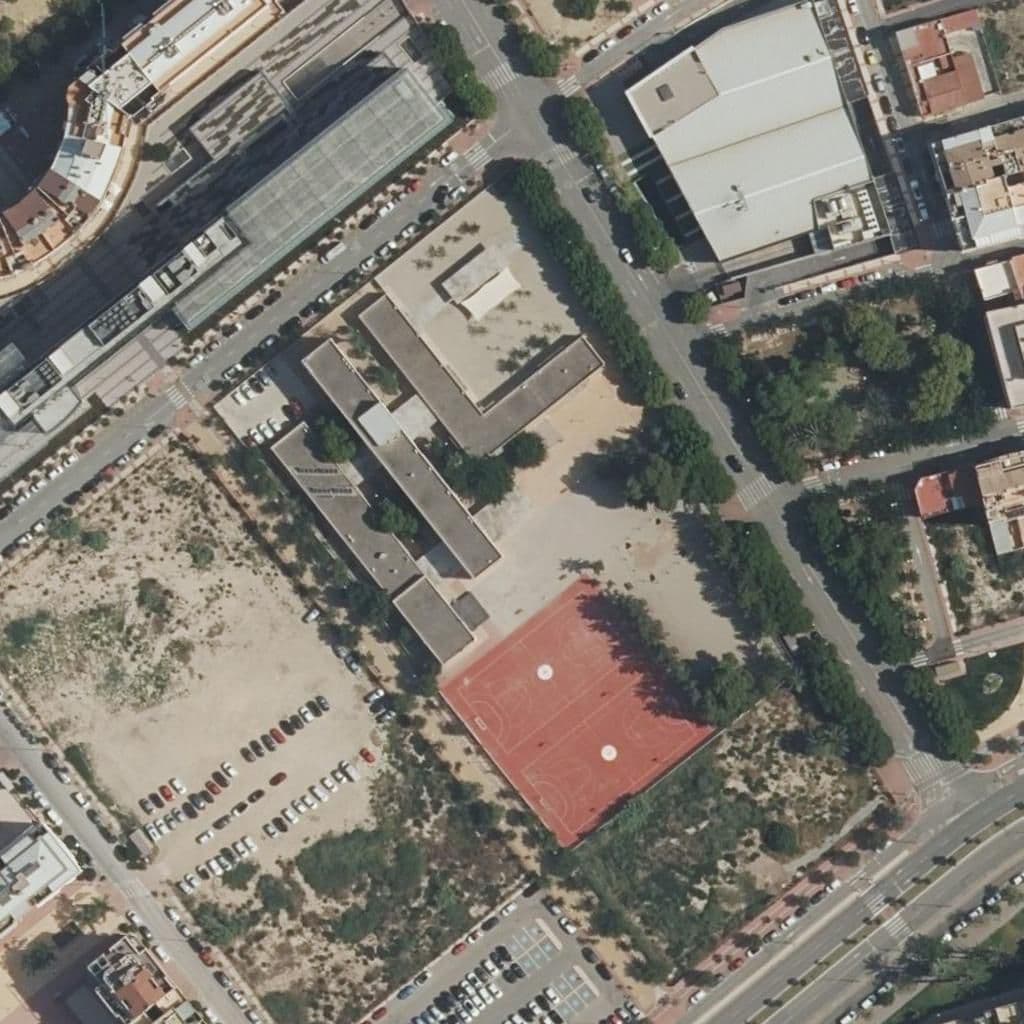 Вид сверху на территорию школы «NTRA. SRA. DE BELÉN»