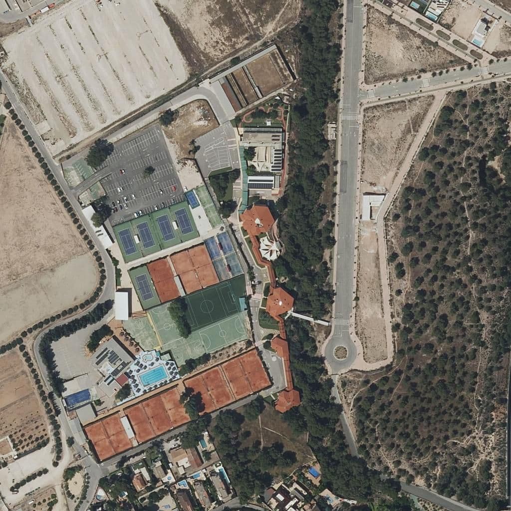 Aerial view of the grounds of EL LIMONAR INTERNATIONAL SCHOOL