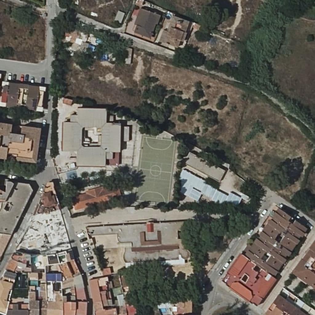 Вид сверху на территорию школы «EL MOLINICO»