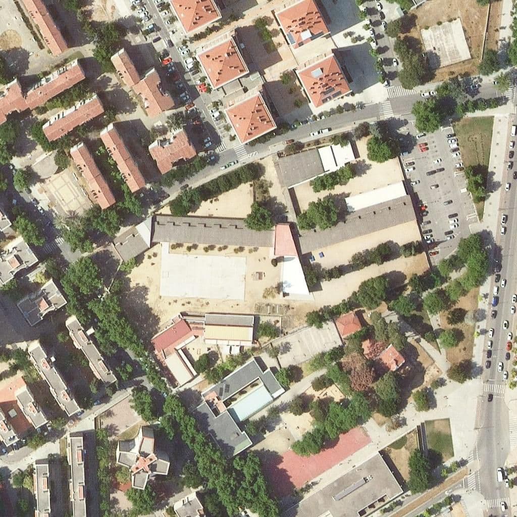 Aerial view of the grounds of Escola Bressol Arraona