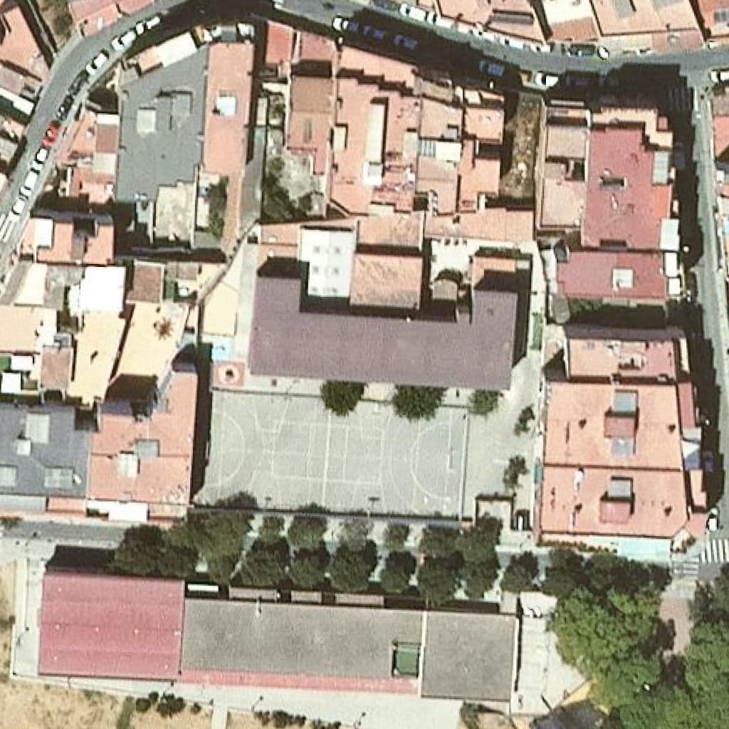 Aerial view of the grounds of Escola Tanit