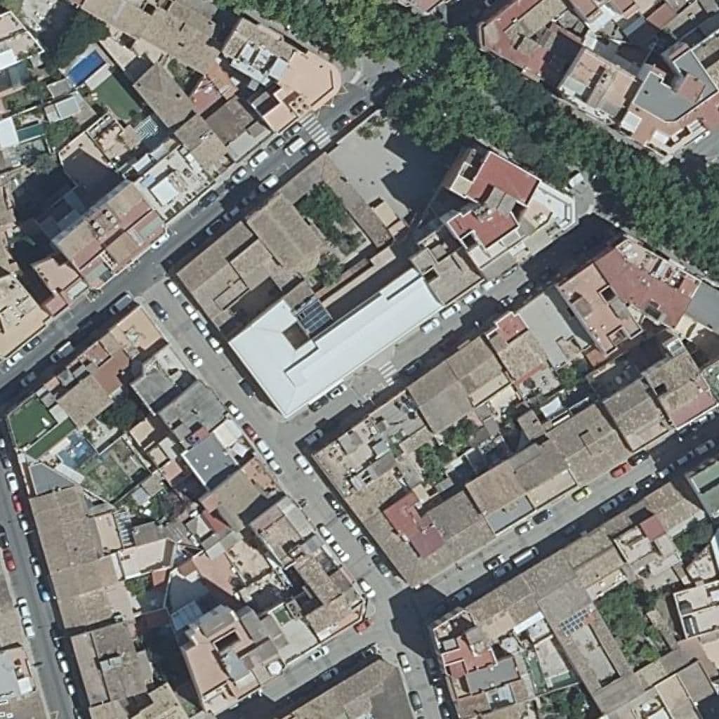 Вид згори на територію школи «SANT FRANCESC D'ASSÍS»