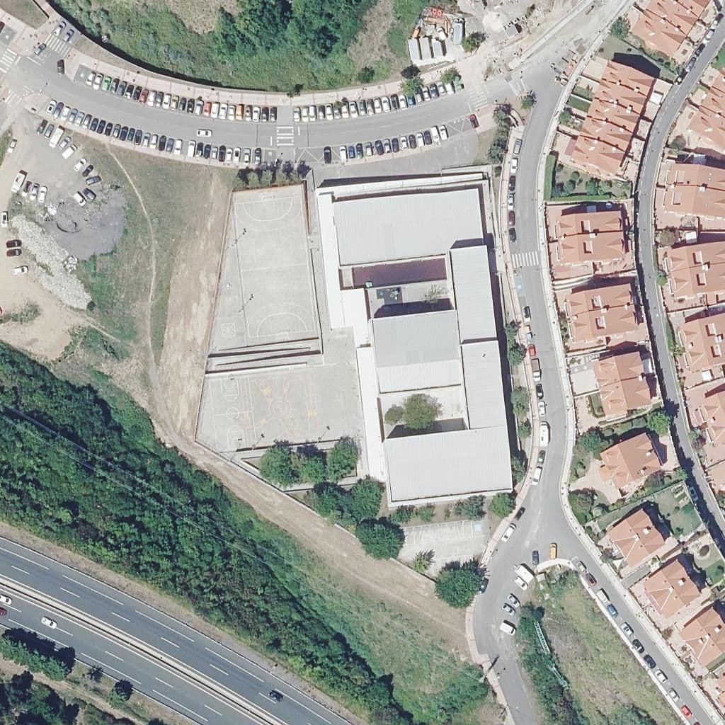 Вид згори на територію школи «SANTA CATALINA»