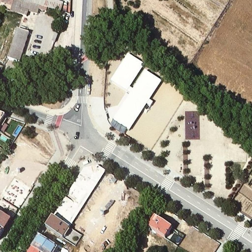 Вид згори на територію школи «Institut Vilafranca 2»