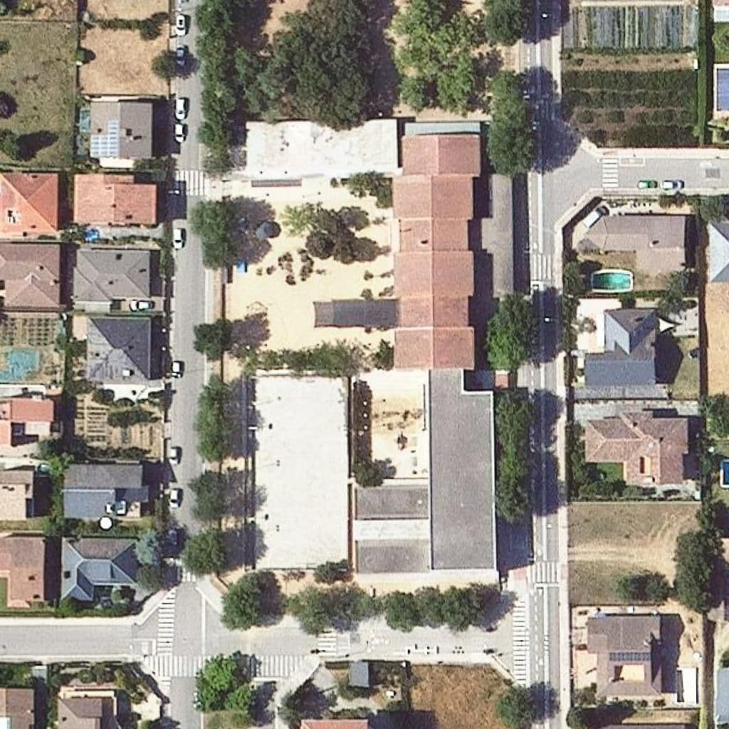 Aerial view of the grounds of Escola Germans Corbella
