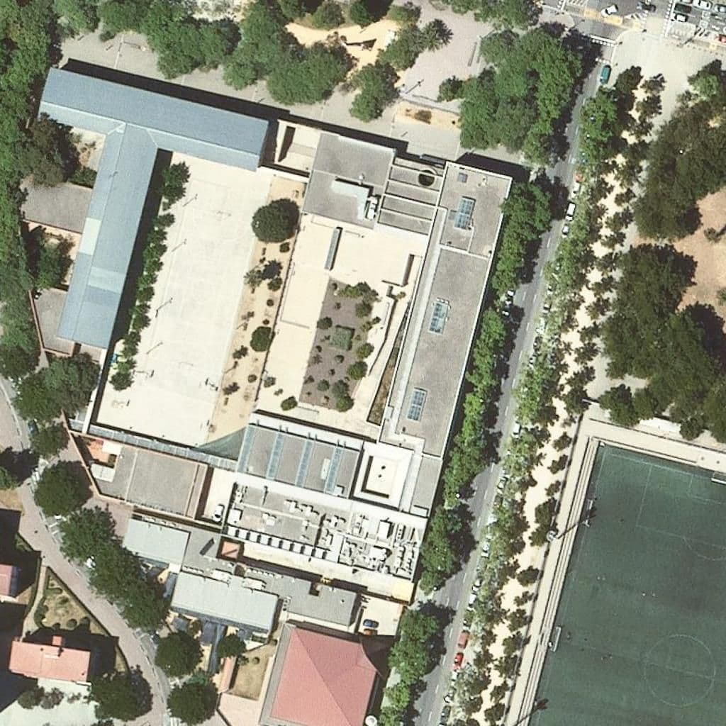 Aerial view of the grounds of Institut Escola D'hoteleria I Turisme De Barcelona