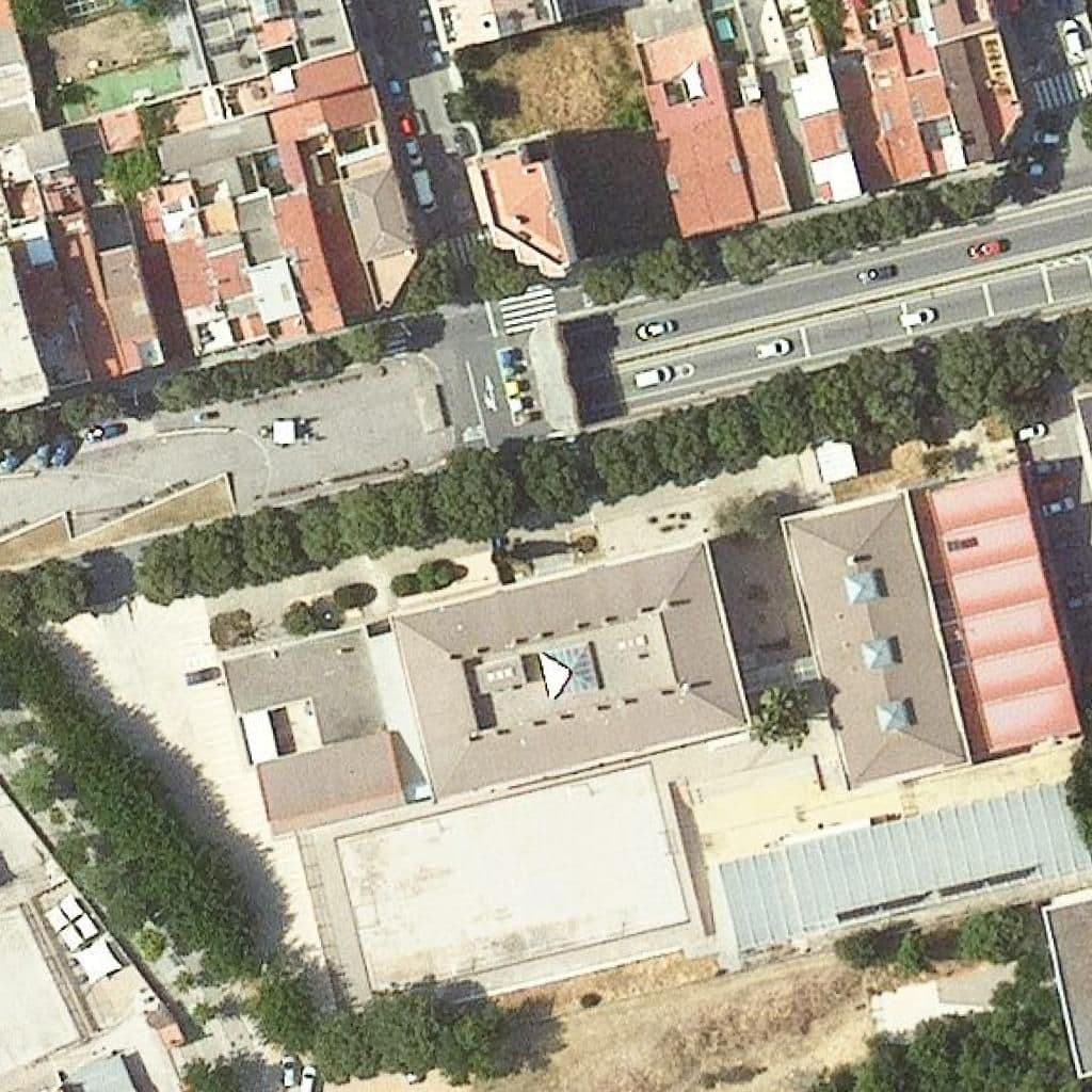 Вид згори на територію школи «Institut Santa Eulàlia»