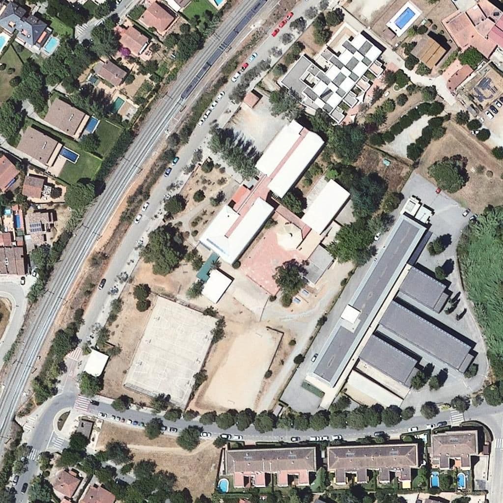 Aerial view of the grounds of Institut Arnau Cadell