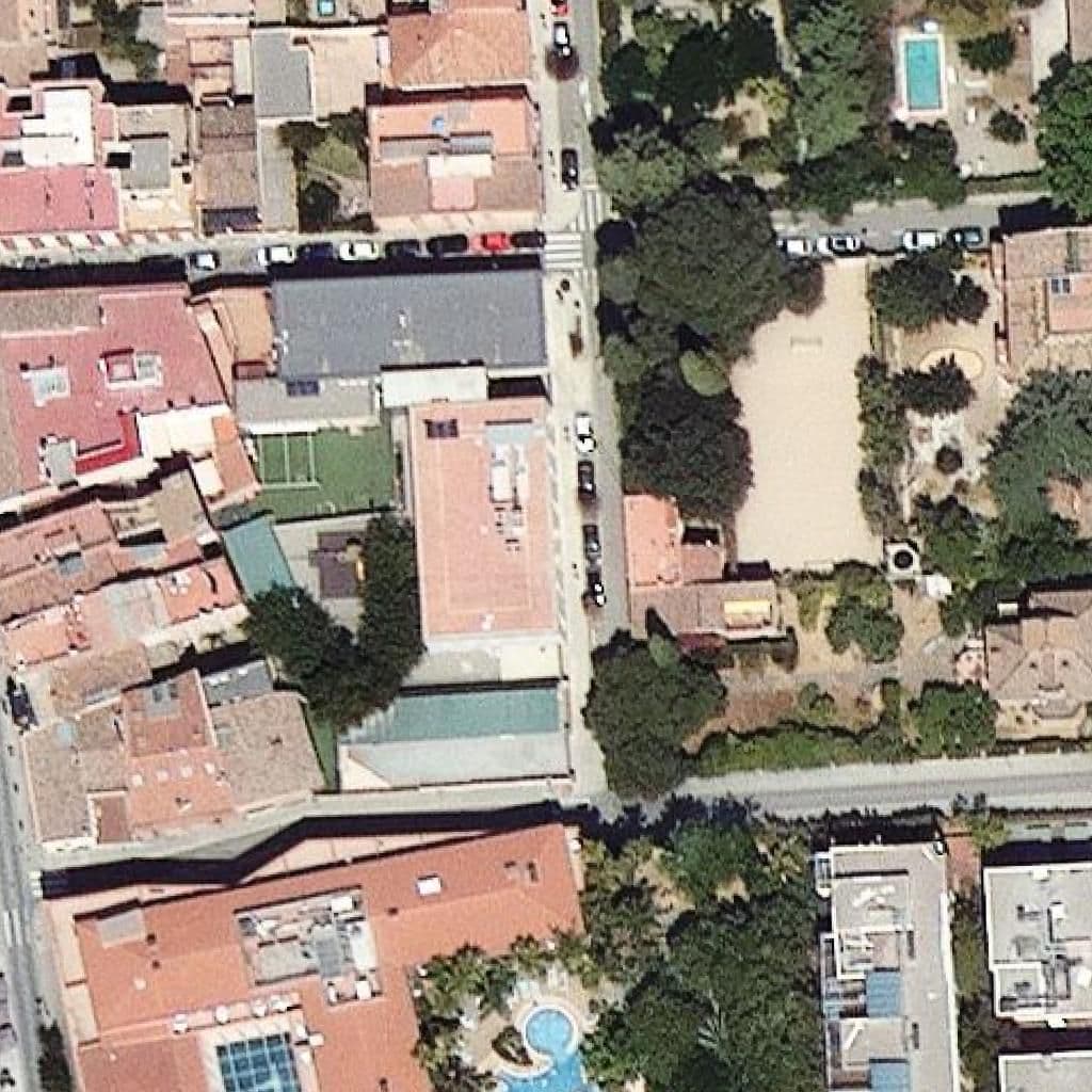 Вид сверху на территорию школы «The International School Of Catalunya»