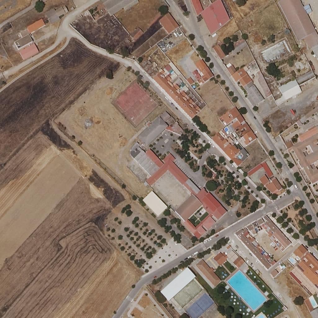 Вид згори на територію школи «BEMBEZAR»