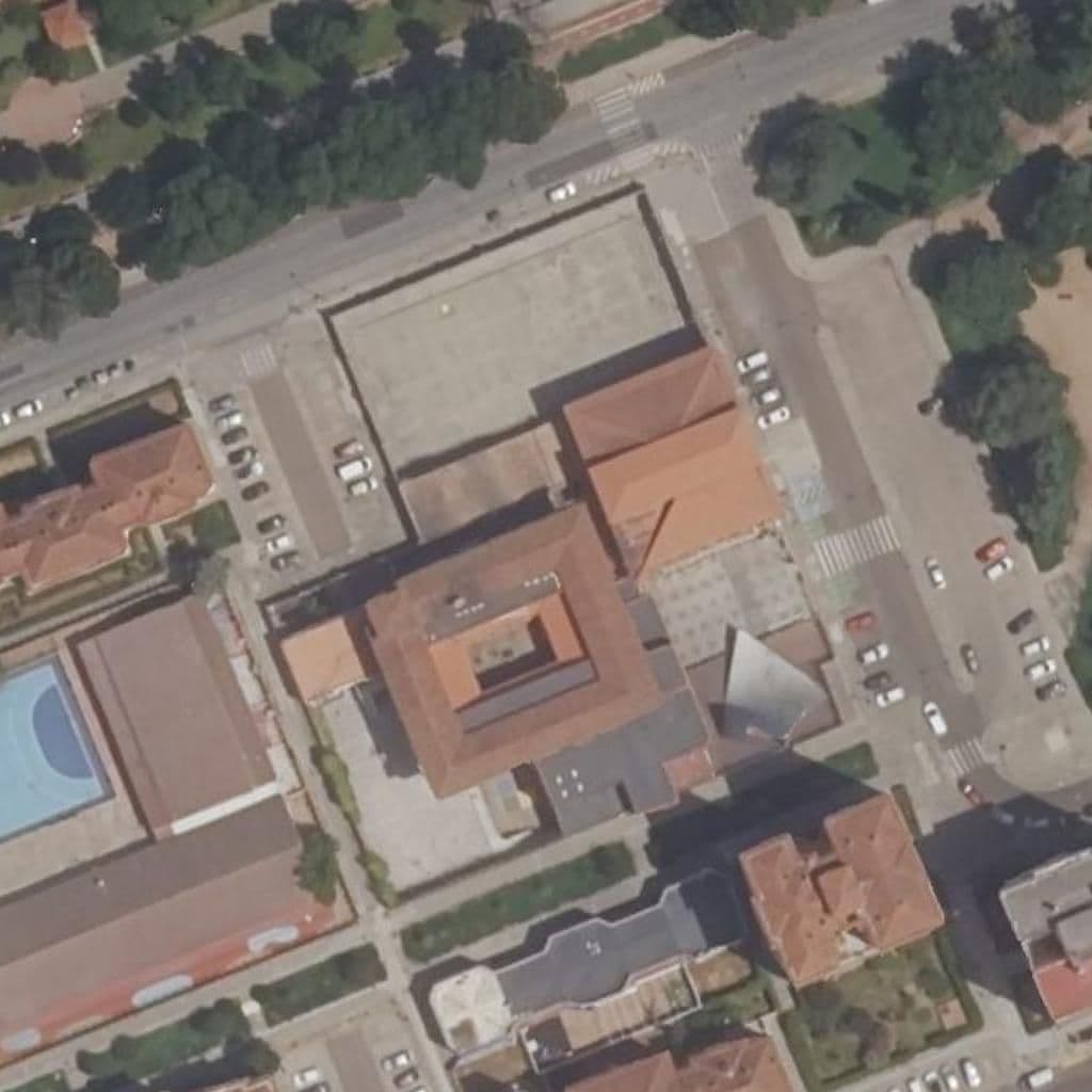 Вид згори на територію школи «SANTA TERESA DE JESUS»