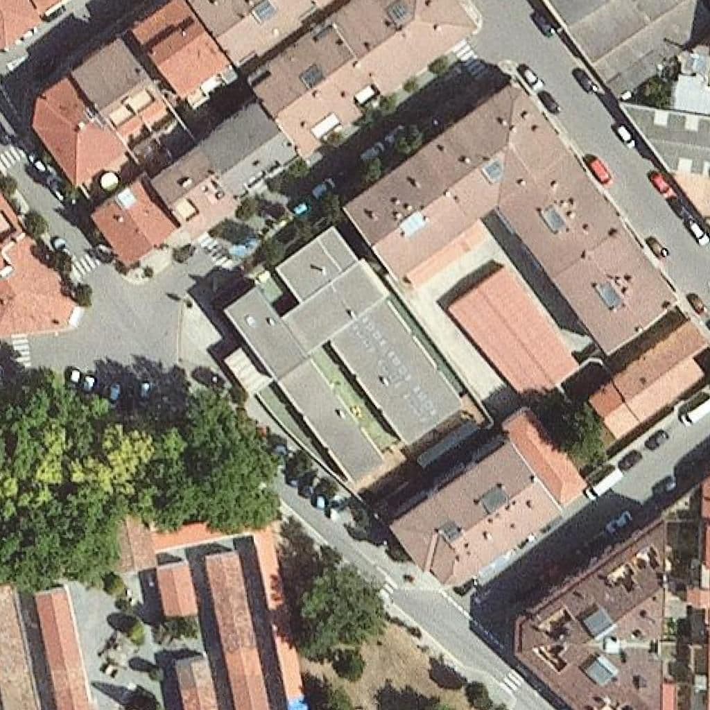 Aerial view of the grounds of Escola Bressol Colors