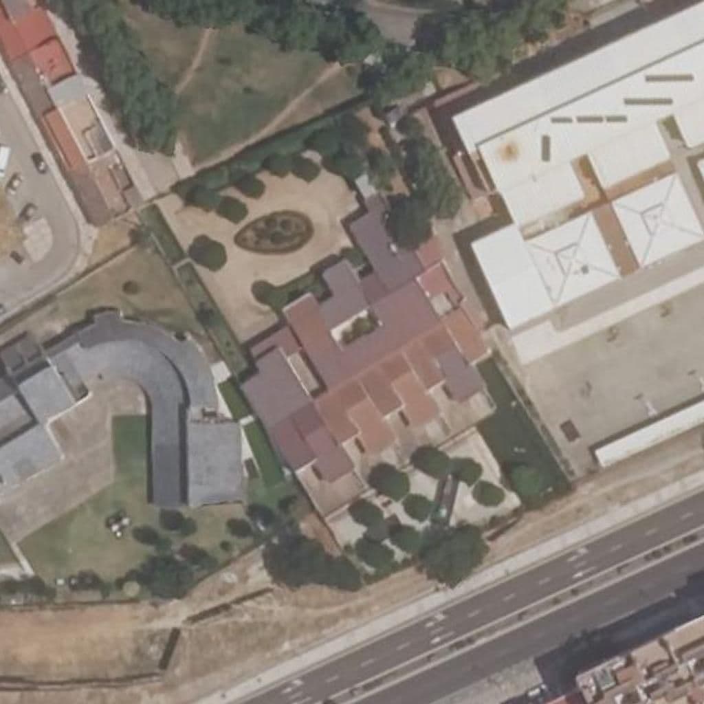 Вид згори на територію школи «LA SERENA»
