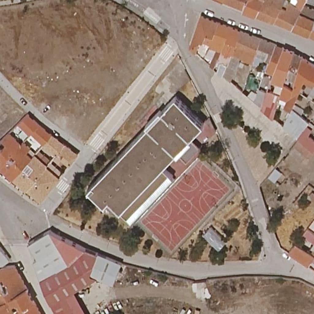 Вид згори на територію школи «CUATRO VILLAS»