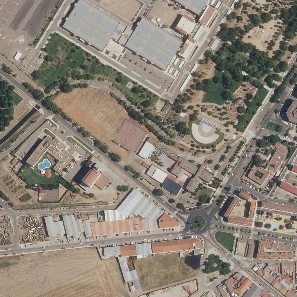 Вид згори на територію школи «CUATRO CAMINOS»