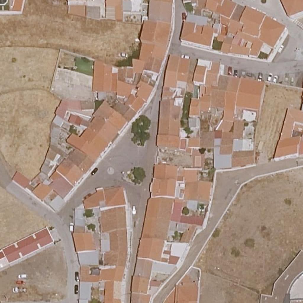 Вид сверху на территорию школы «ESPARRAGOSA DE LA SERENA»