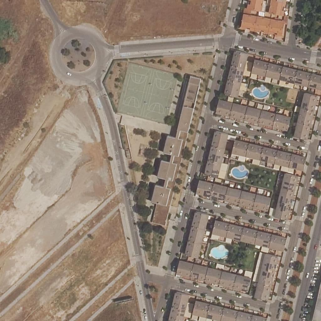 Вид сверху на территорию школы «BILINGÜE CIUDAD DE MÉRIDA»