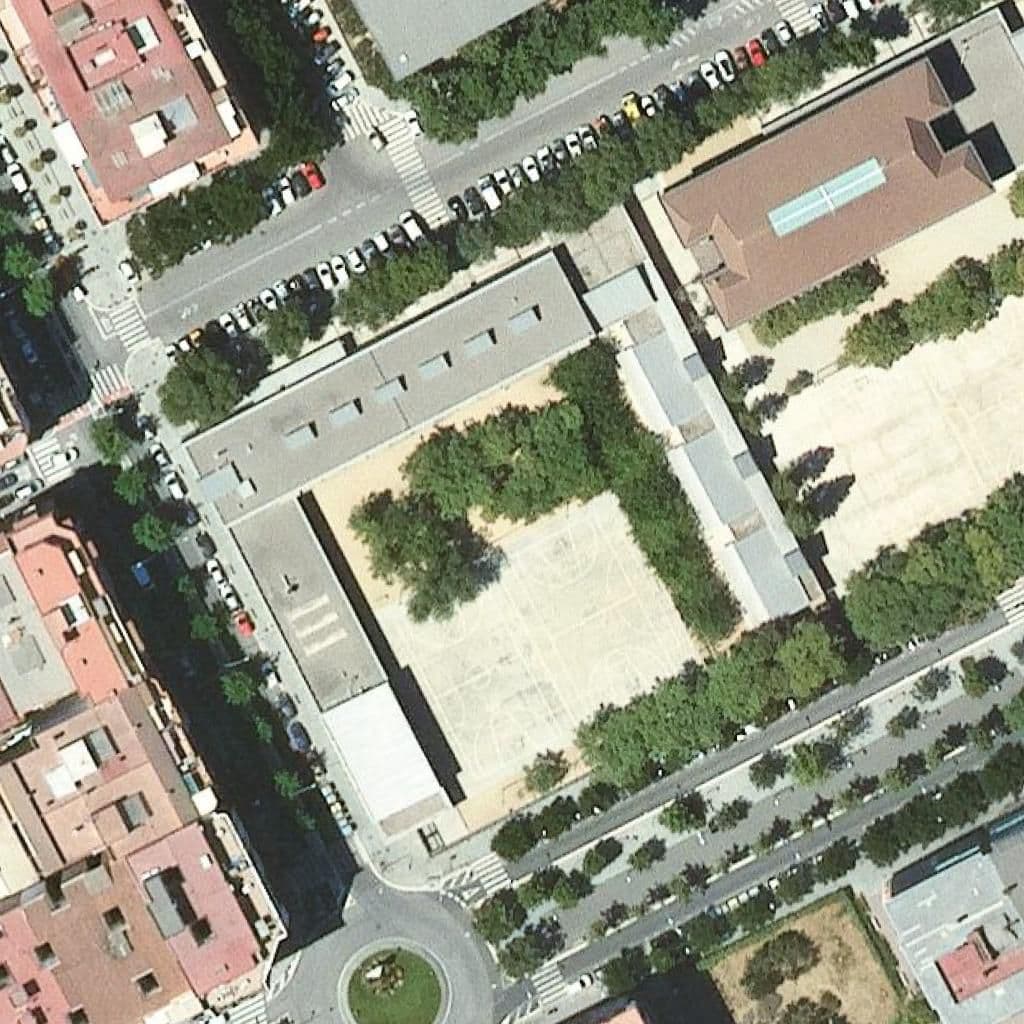 Aerial view of the grounds of Escola Sant Jaume