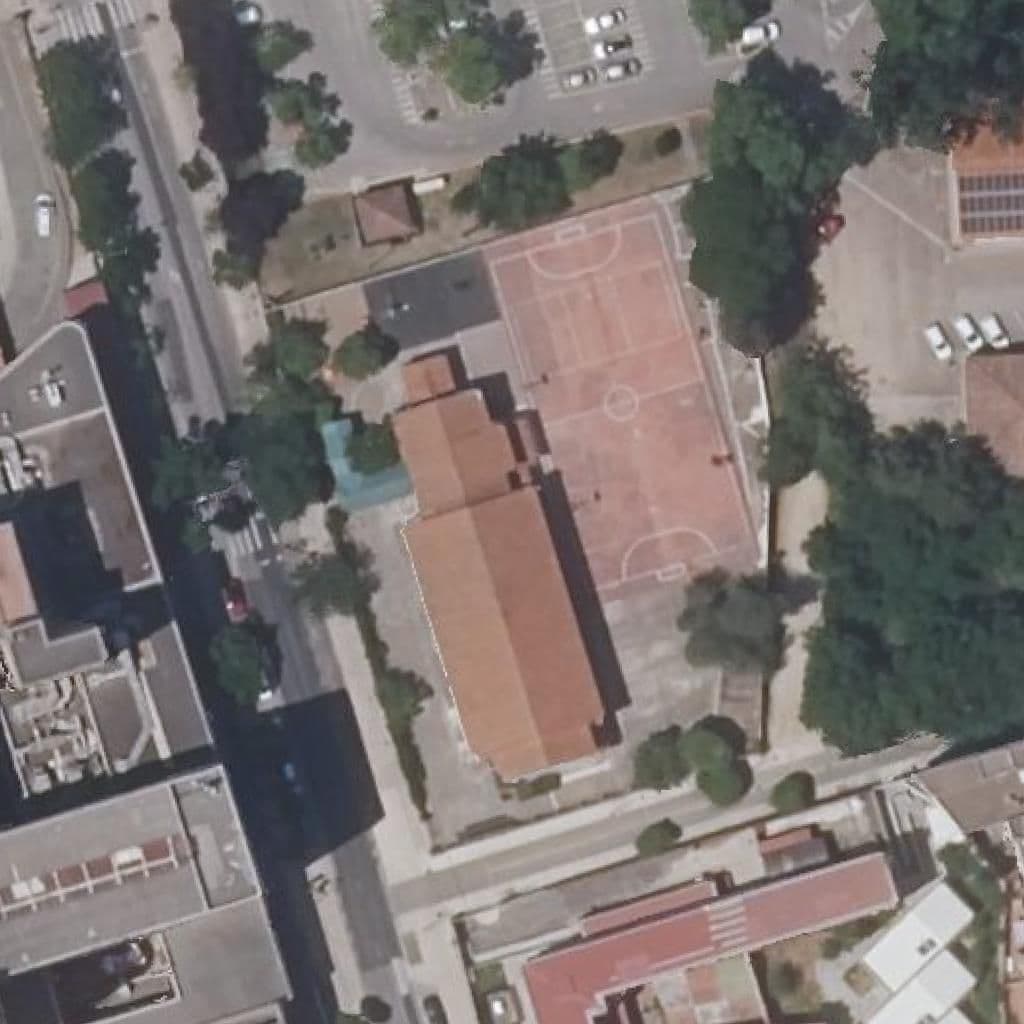 Вид згори на територію школи «RIBERA DEL MARCO»