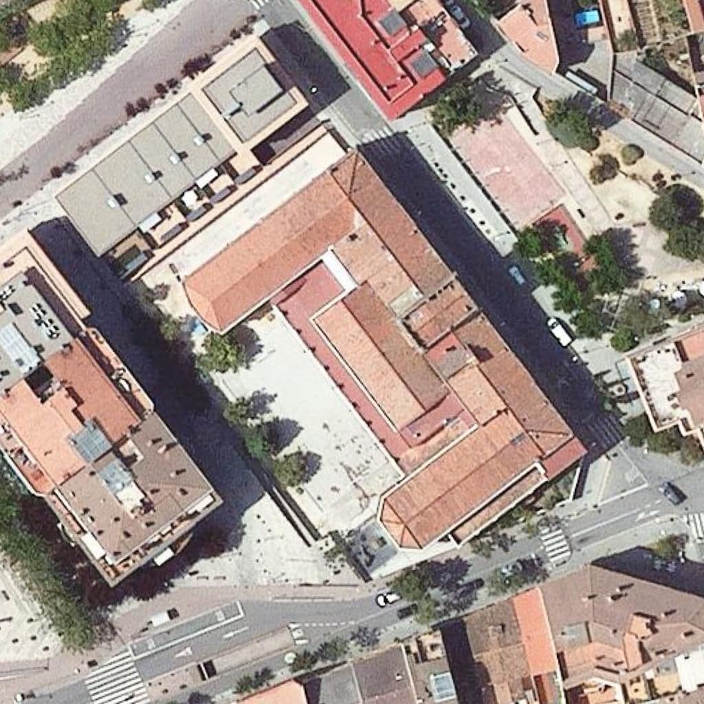 Вид згори на територію школи «Fedac-Castellar»