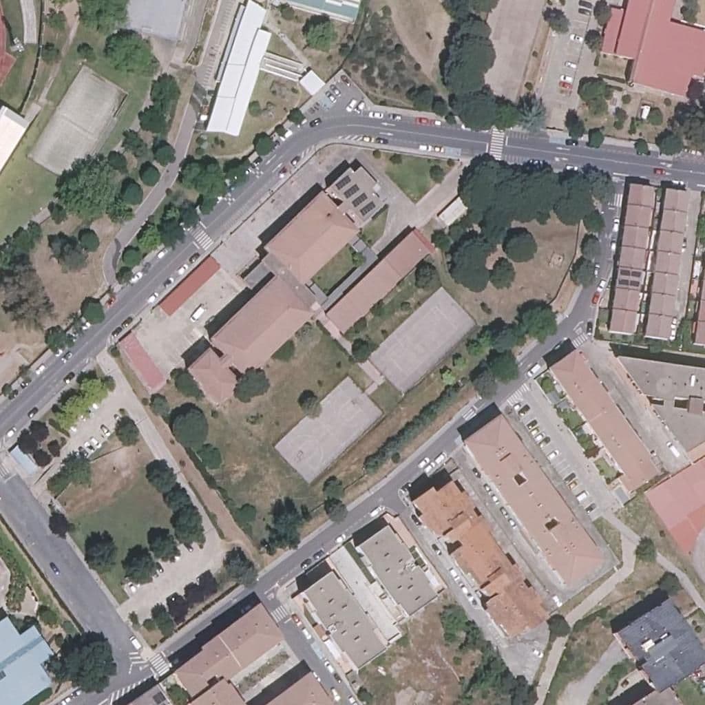 Вид згори на територію школи «VALLE DEL JERTE»
