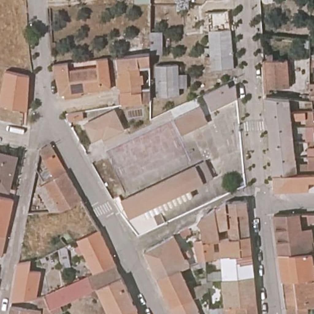 Вид згори на територію школи «C.R.A.SIERRA DE SAN PEDRO»