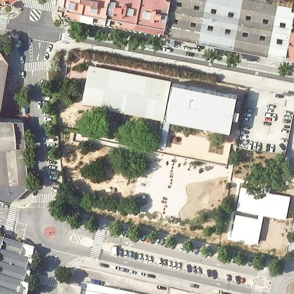 Aerial view of the grounds of Institut Escola El Martinet