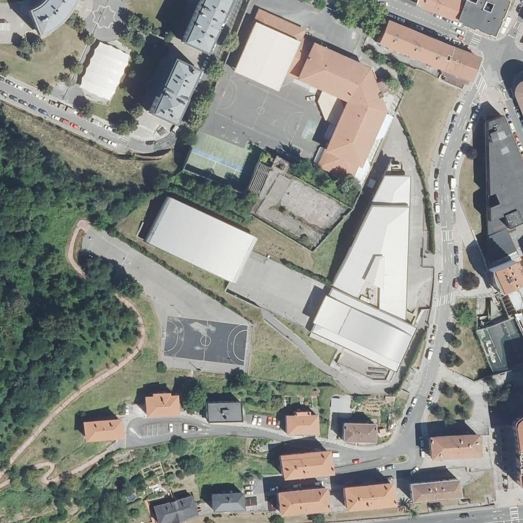 Aerial view of the grounds of KARMELO IKASTOLA