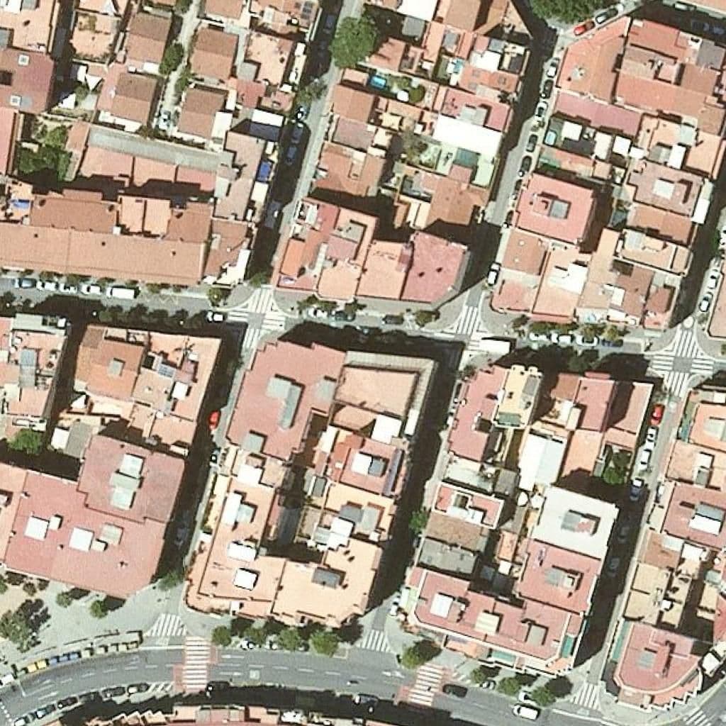 Вид сверху на территорию школы «Santa Eulàlia»