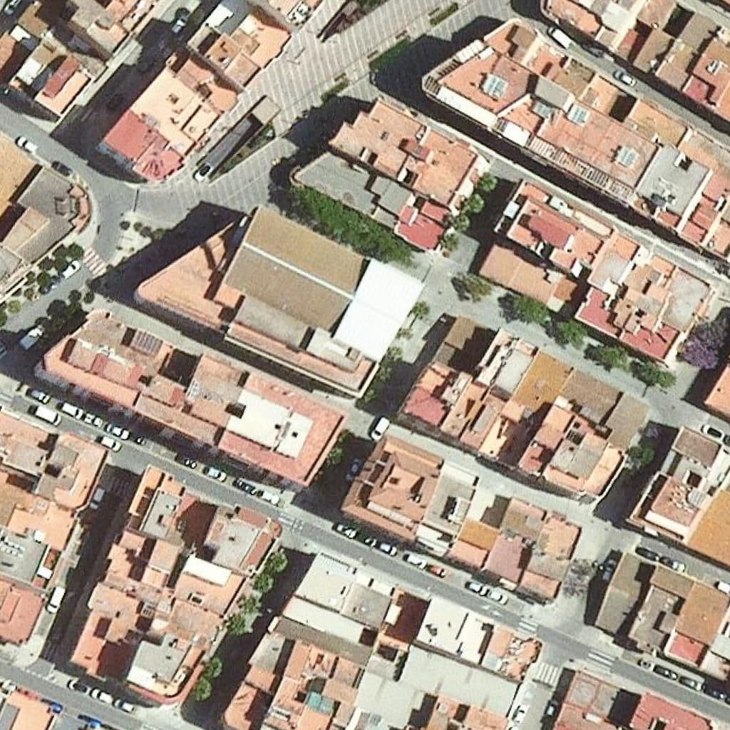 Aerial view of the grounds of Cent.prof.mús. La Lira Ampostina