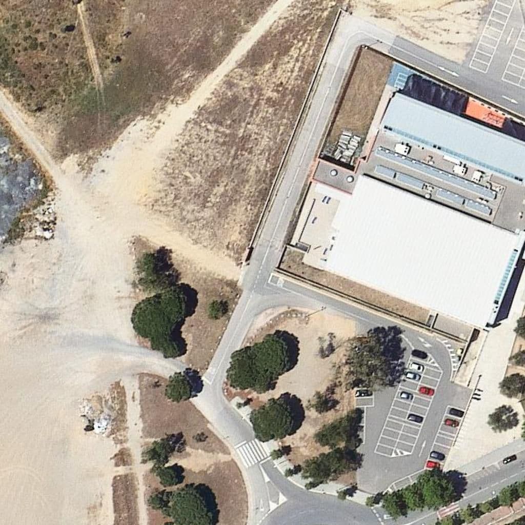 Aerial view of the grounds of Escola Montserrat Vayreda