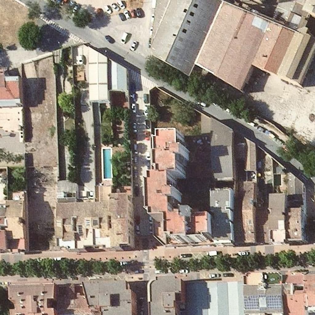 Вид згори на територію школи «Lli Privada Sant Eloi»