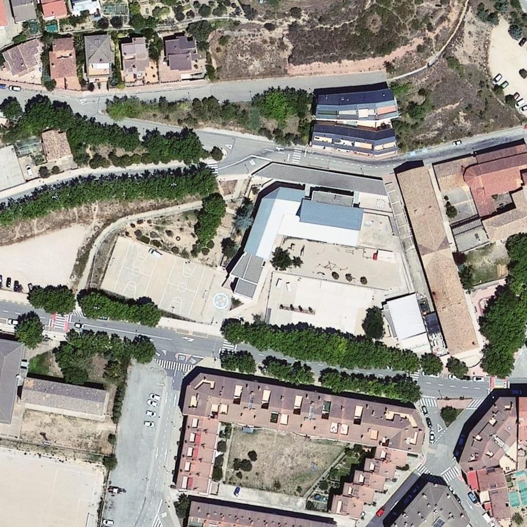 Aerial view of the grounds of Escola Setelsis