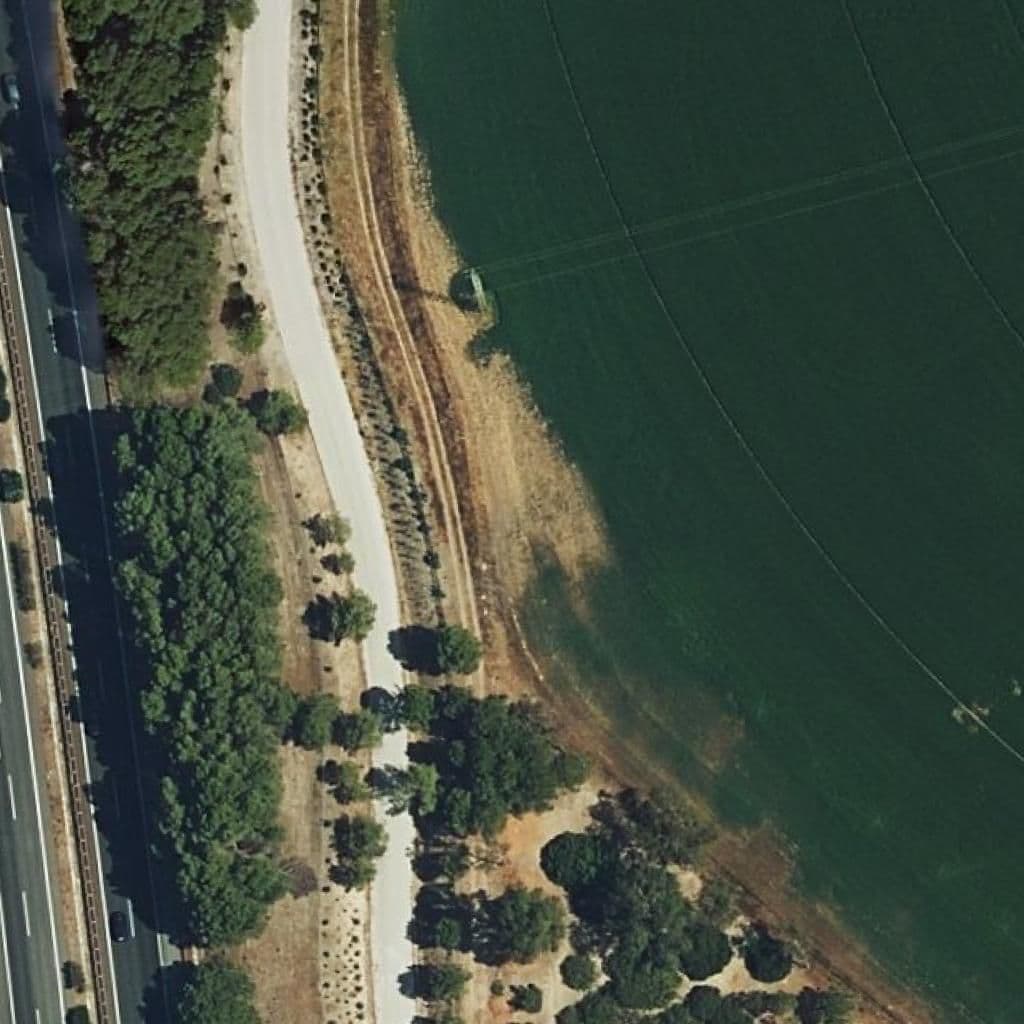 Aerial view of the grounds of Laguna de Medina