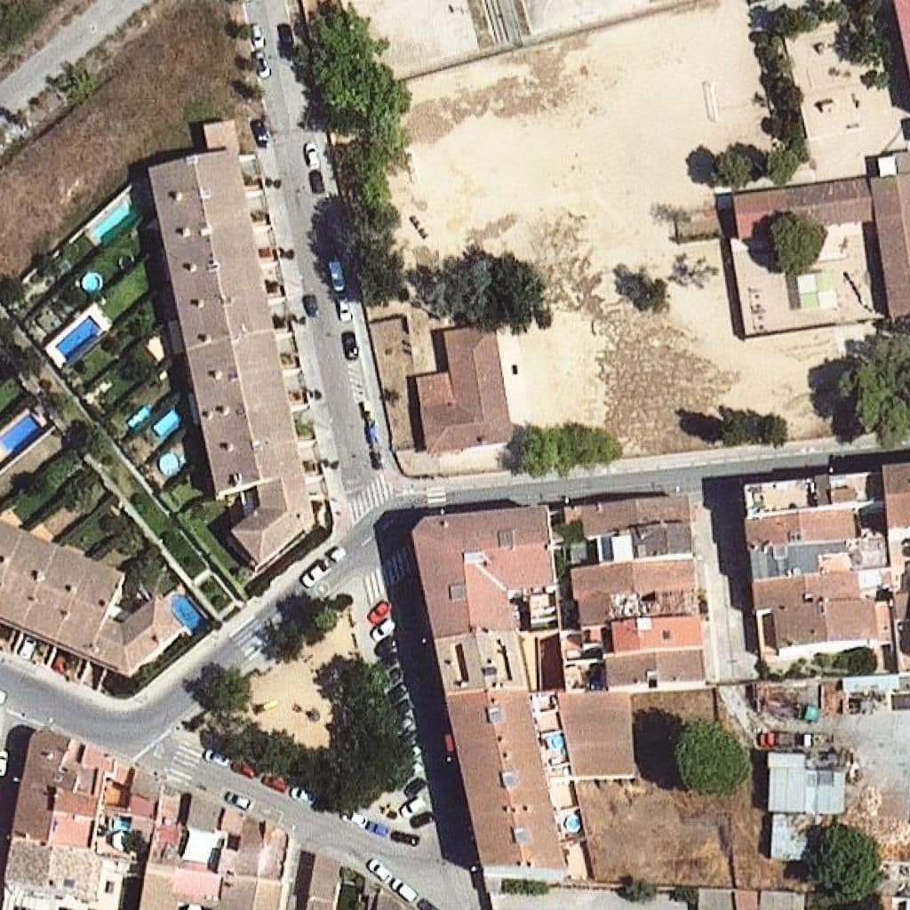 Aerial view of the grounds of Escola Josep Barceló I Matas
