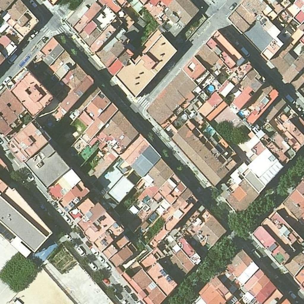 Вид згори на територію школи «López Torrejón»