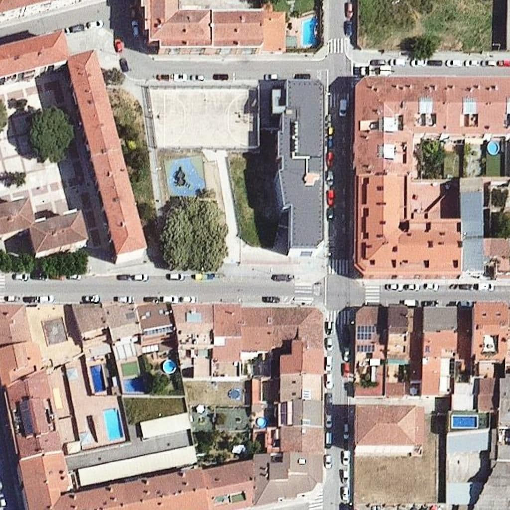 Вид згори на територію школи «Cfa Baix Montseny»