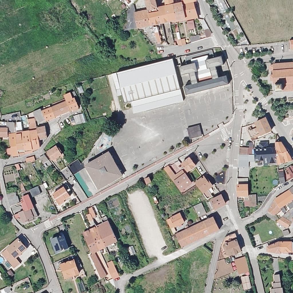 Aerial view of the grounds of Asociación Cántabra de Lucha contra el Paro - Talleres Juveniles Brumas