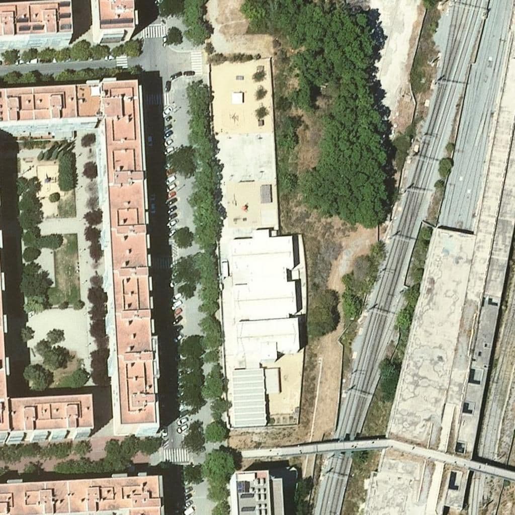 Aerial view of the grounds of Escola La Maquinista