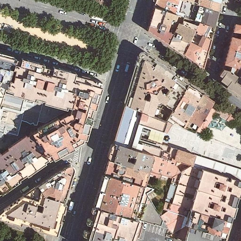 Вид згори на територію школи «Vedruna Girona»