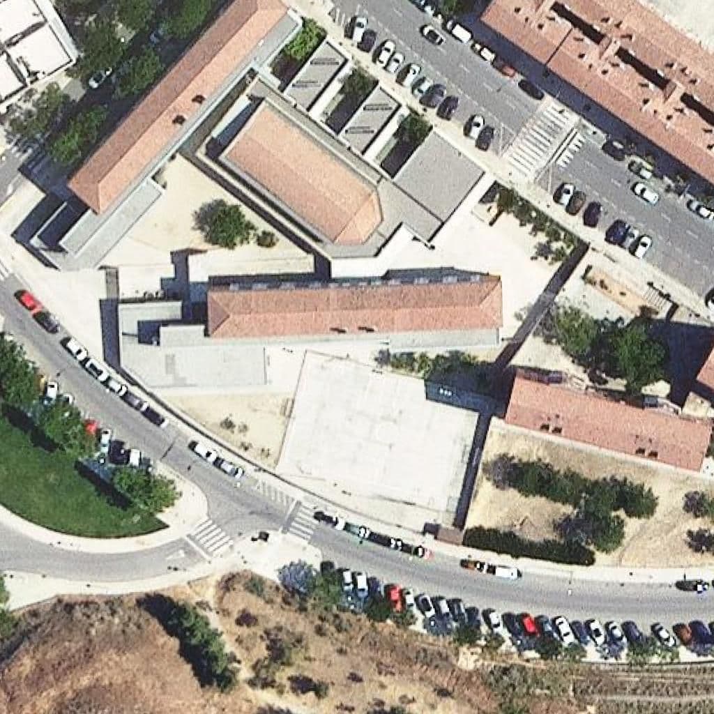 Aerial view of the grounds of Escola Magí Morera I Galícia