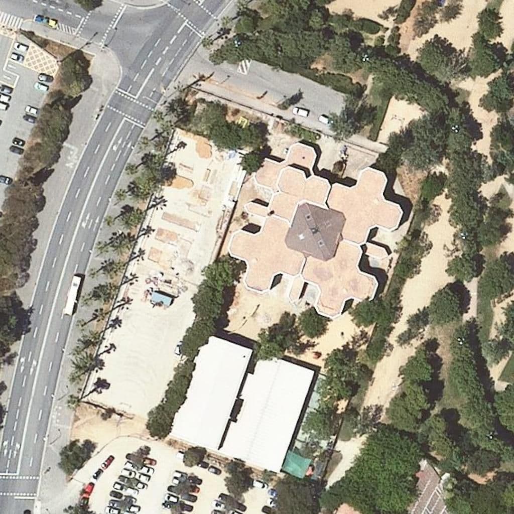 Aerial view of the grounds of Escola Pau Casals