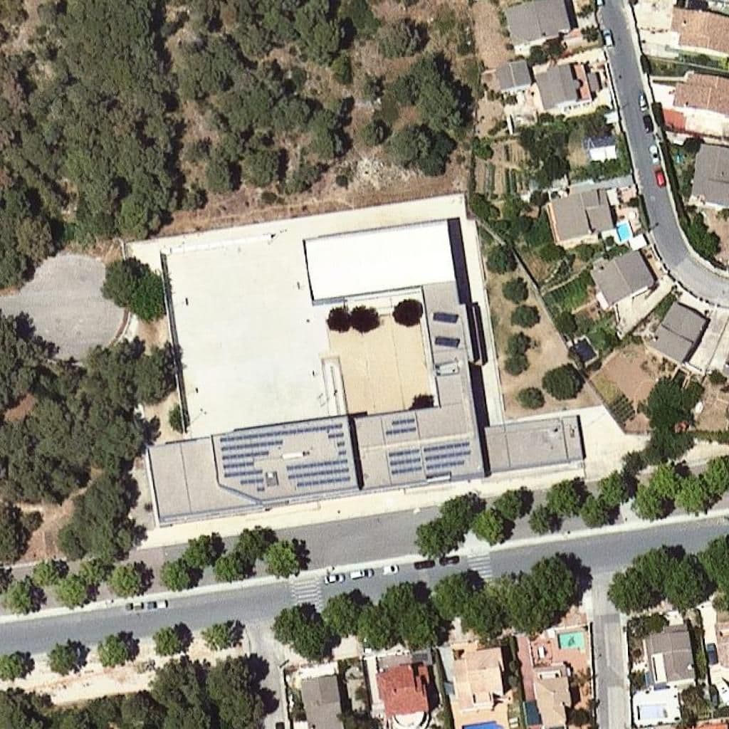 Вид згори на територію школи «Institut Mediterrània»
