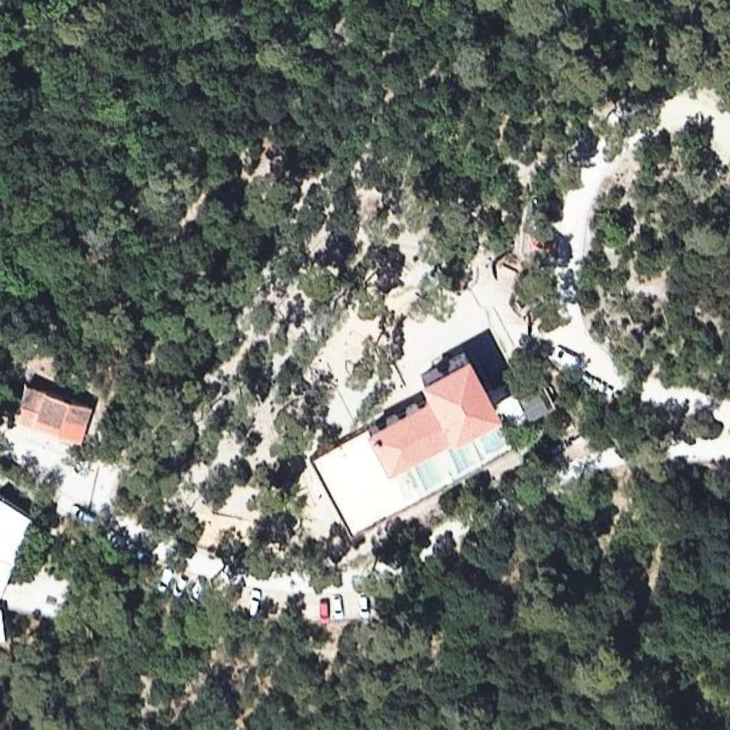 Aerial view of the grounds of Escola Els Xiprers