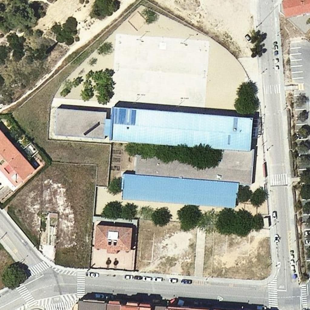 Aerial view of the grounds of Escola Castell De Calafell