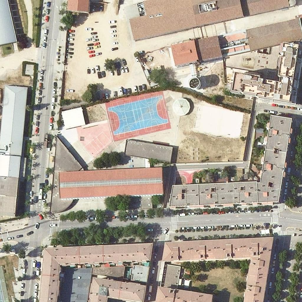 Aerial view of the grounds of Institut Carles Vallbona